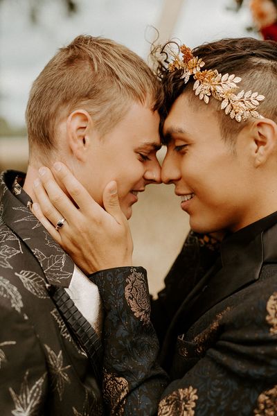 unique gay wedding ideas