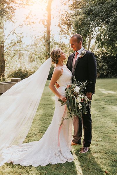 barn wedding flowers