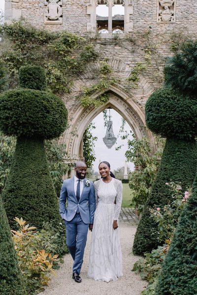 Couple have a stunning wedding for under 5k!