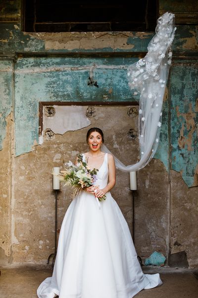 veil with 3d flowers