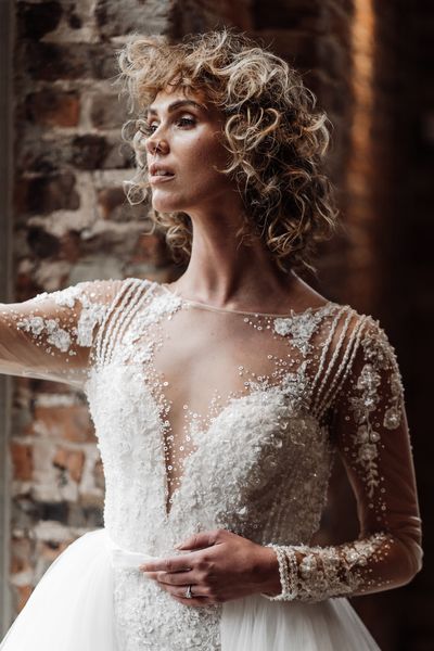 Short Curly Wedding Hairstyle