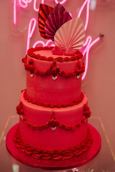 Viva magenta wedding cake showing off the Pantone Color of the Year 2023