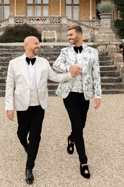 gay luxe wedding at Orchardleigh Estate