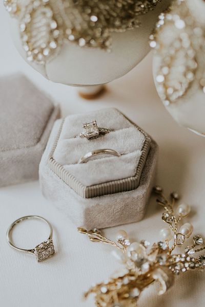 if you don't like your engagement ring here's what to do
