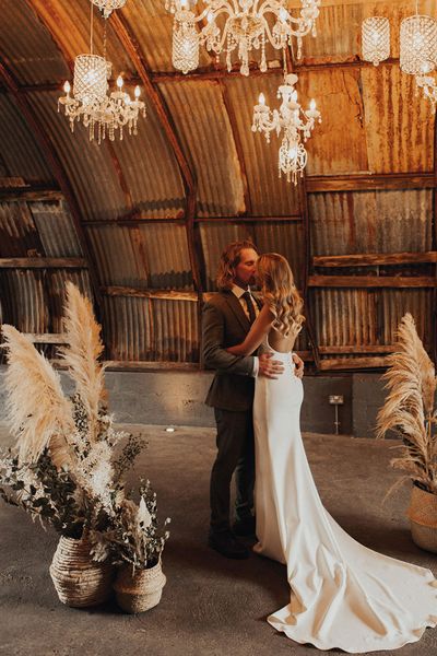 anran devon wedding with chandeliers