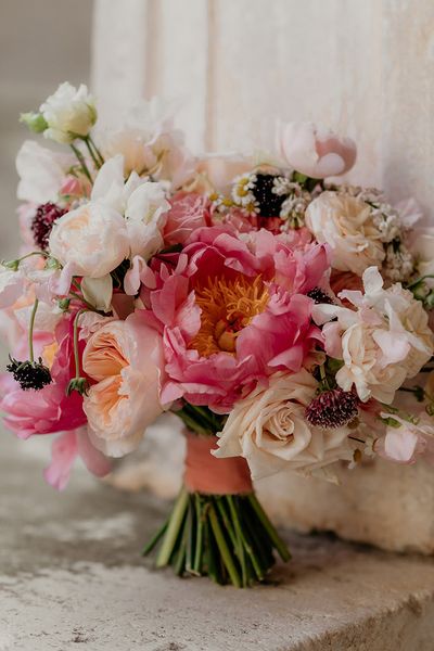 wedding flowers inspired by birth flowers by months