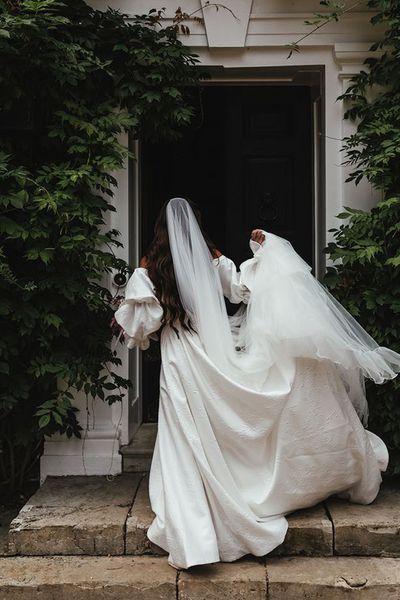 bride-in-princess-wedding-dress