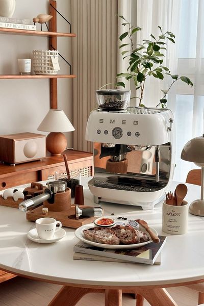 Rock My Christmas Competition Advent Day 11: Win a Smeg Espresso Coffee Machine with Grinder from The Wedding Shop