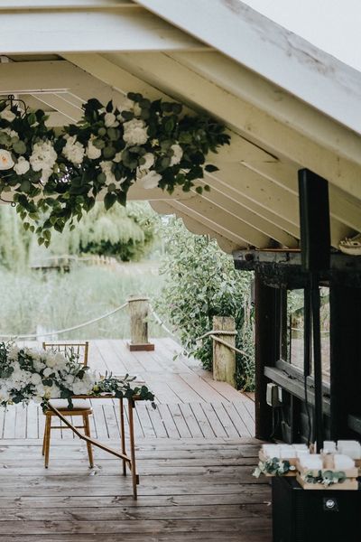 Outdoor ceremony location by lake in Licolnshire