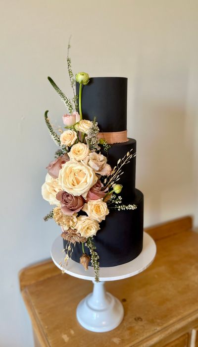 Claire Hansen Cakes