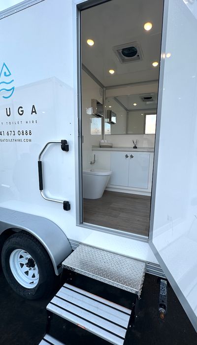 Stuga Luxury Toilet Hire