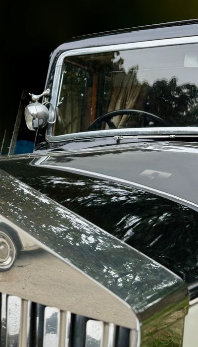 Dickie's Chauffeured Classic Cars