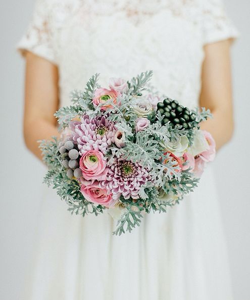 winter wedding bouquets