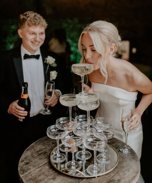 Champagne Tower wedding guide and inspiration