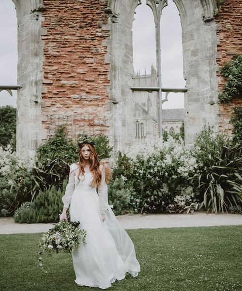 romantic wedding inspiration at Bishop's Palace Wells, Somerset