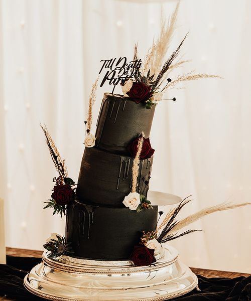 Black wedding cake for modern Gothic wedding