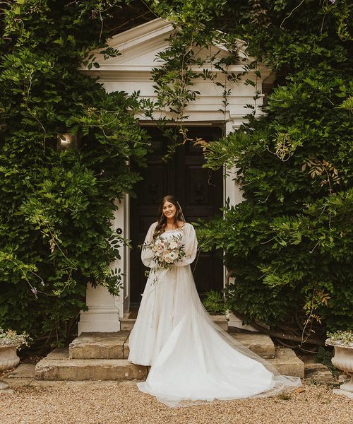 Bride in a Phillipa Lepley wedding dress for classic wedding at Sprivers Mansion.