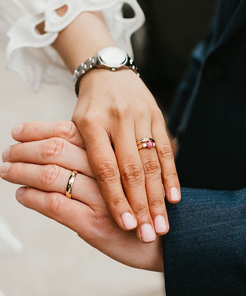 colourful-pink-diamond-engagement-ring-Peach-Portman-Photography