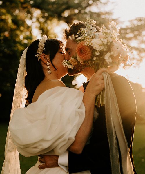 francesca-adam-aswarby-rectory-wedding-with-pastel-bouquet