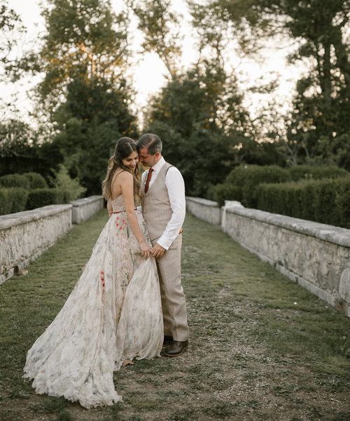 Fairytale Tuscan Wedding with Bride in Embroidered Dress | Rara Avis Dress | Tenuta La Fratta, Tuscany | Naked Cake | Andrea & Federica Photography