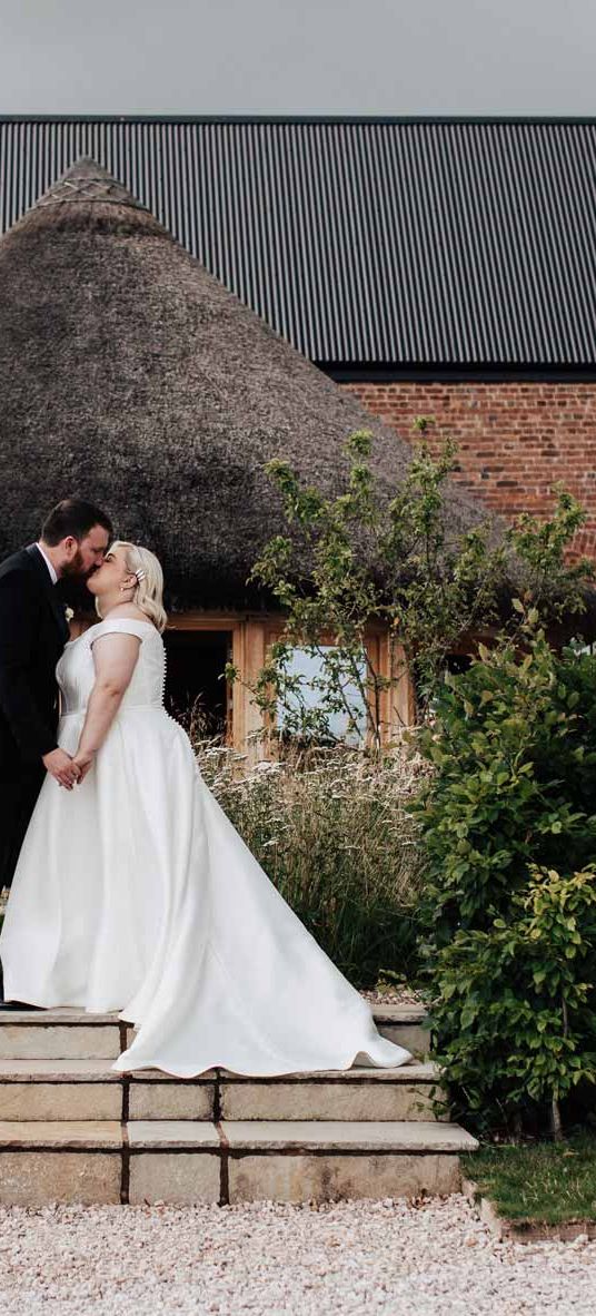 brickhouse vineyard devon wedding