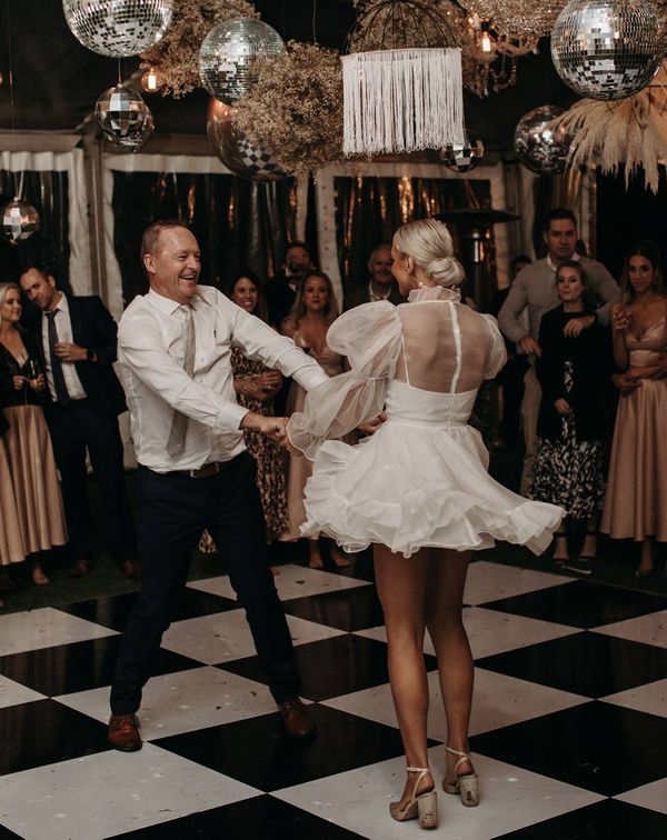 Last Dance Wedding Songs 100 Ideas From Rock My Wedding last-dance-wedding-songs-100-ideas-from-rock-my-wedding