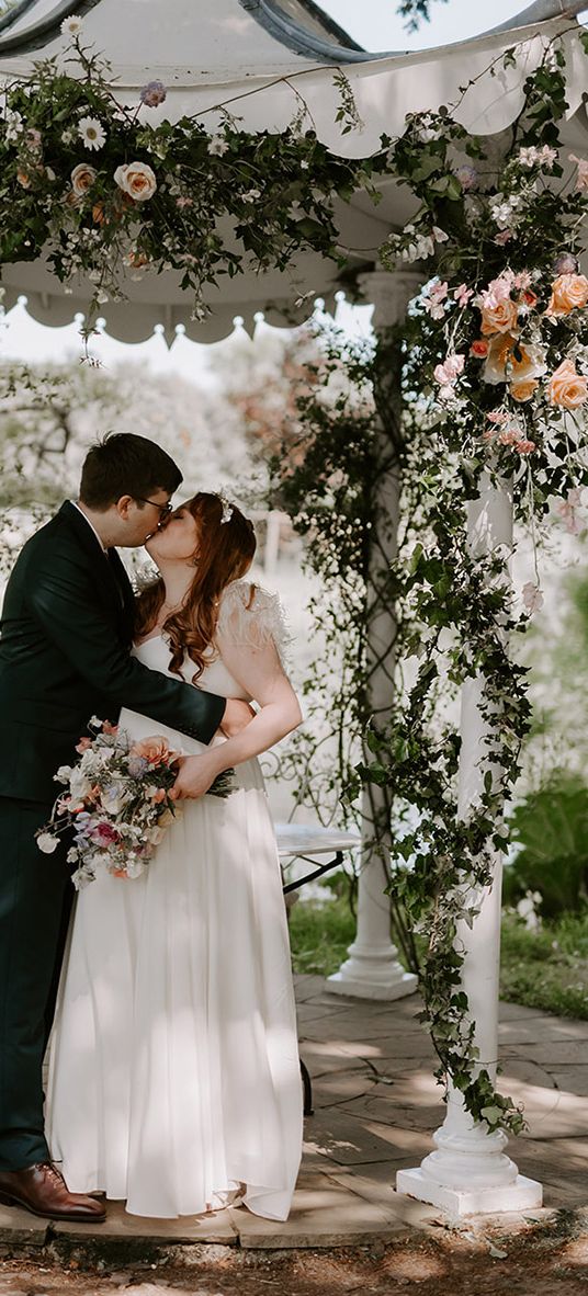 ethereal Preston Court wedding venue with neutral wedding flowers