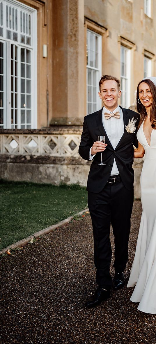 Nonsuch mansion wedding with champagne colour palette