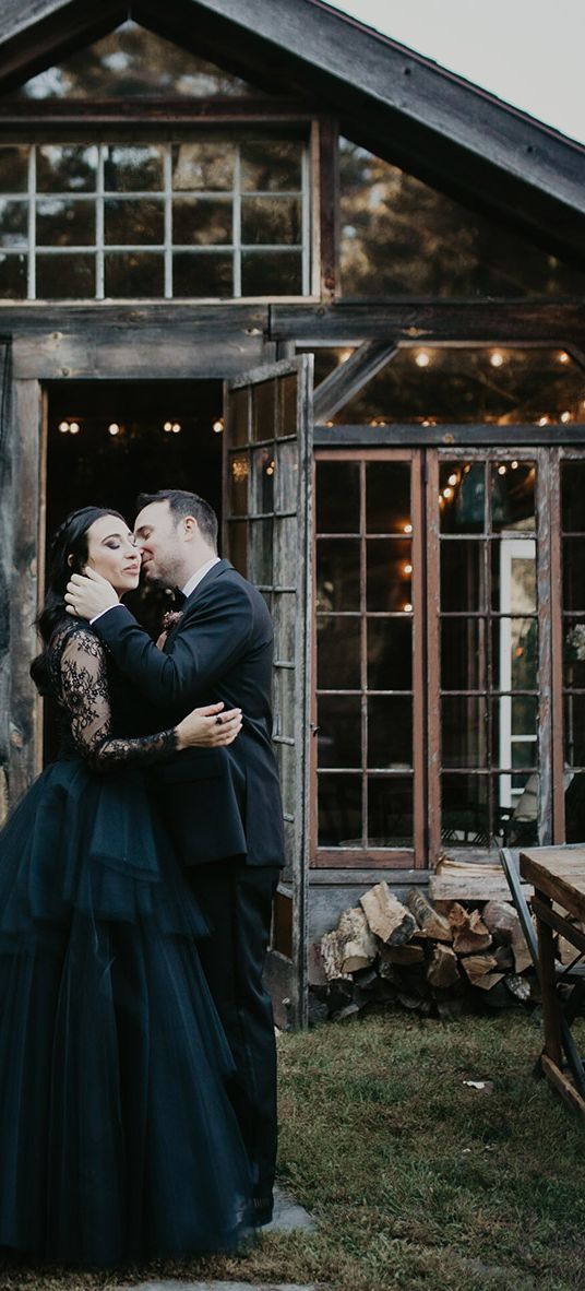 Foxfire Mountain House gothic wedding with Pagan ceremony