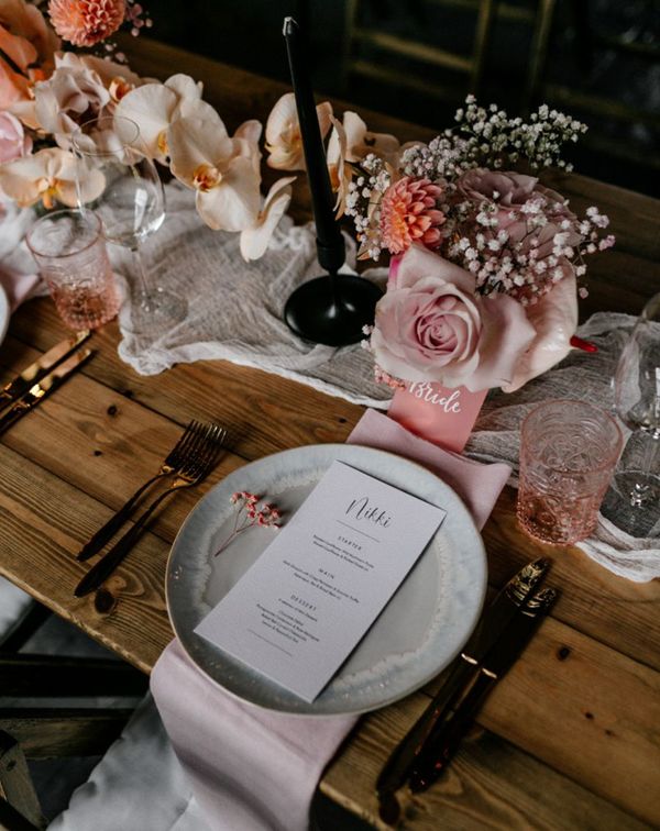 pink-wedding-table-setting