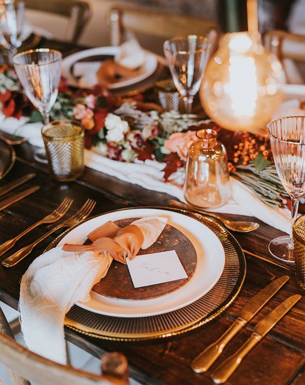 Autumn wedding ideas with seasonal wedding tablescape and orange decor