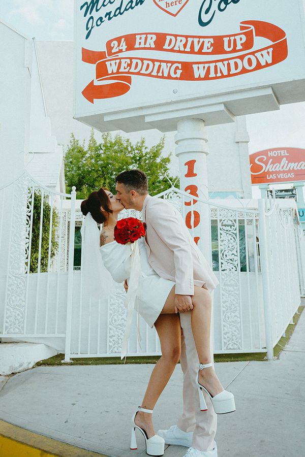 getting-maried-in-vegas-elopement