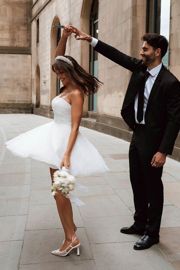 modern-manchester-elopement-with-charlotte-mills