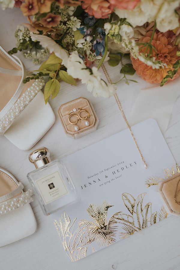 The Best Autumn Wedding Perfume for Brides