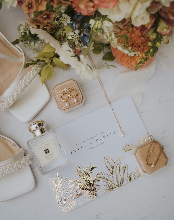 The Best Autumn Wedding Perfume for Brides