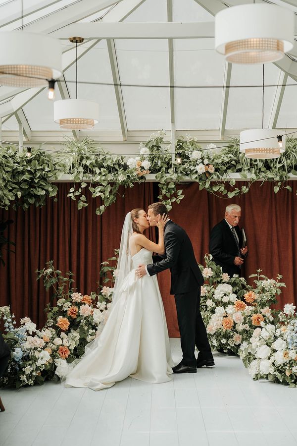 Ceremony floor meadows photography by Holly Florence Photography