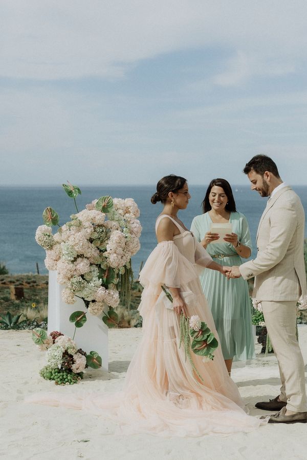 Elopement wedding at Ericeira, Lisbon, Portugal by Cátia Soares Photography