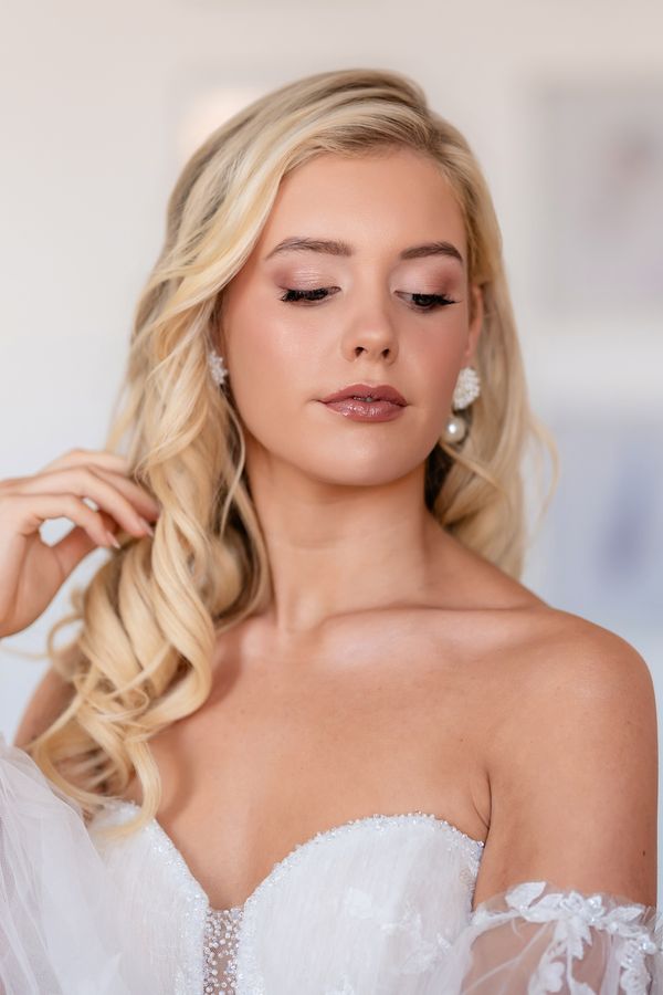 Bridal Hair and Makeup - Photography - thesoulofmylens_photography