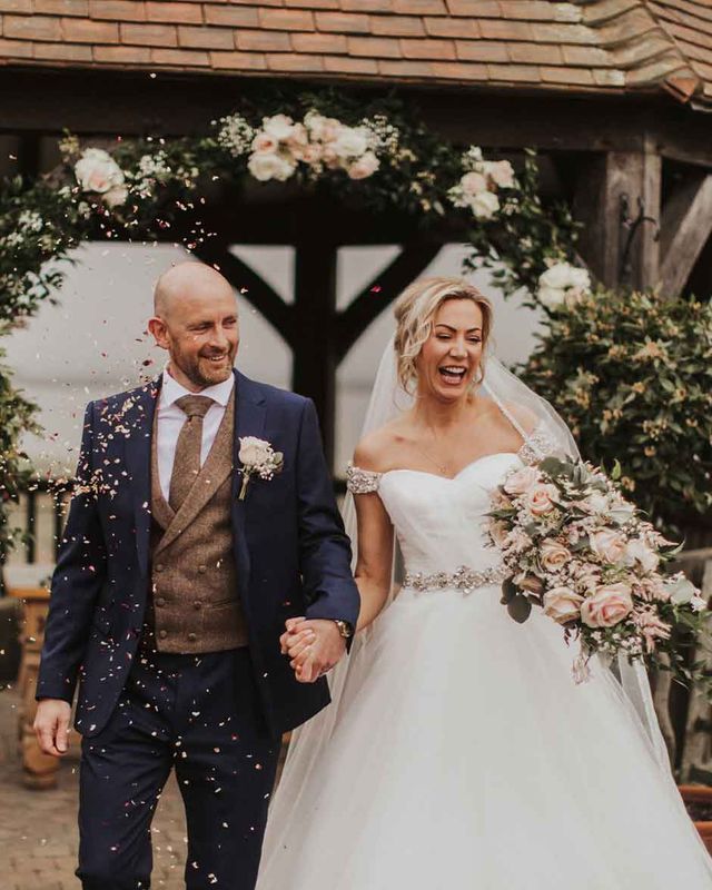 C5 Cover the ferry house inn