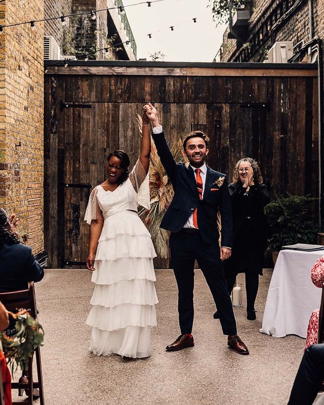 What is a civil wedding ceremony? And how to have one. 