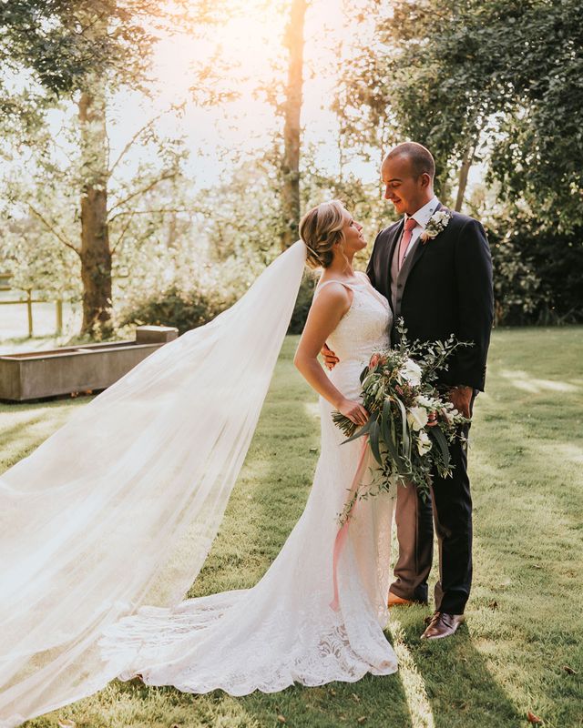 barn wedding flowers