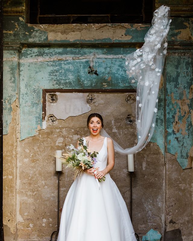 veil with 3d flowers