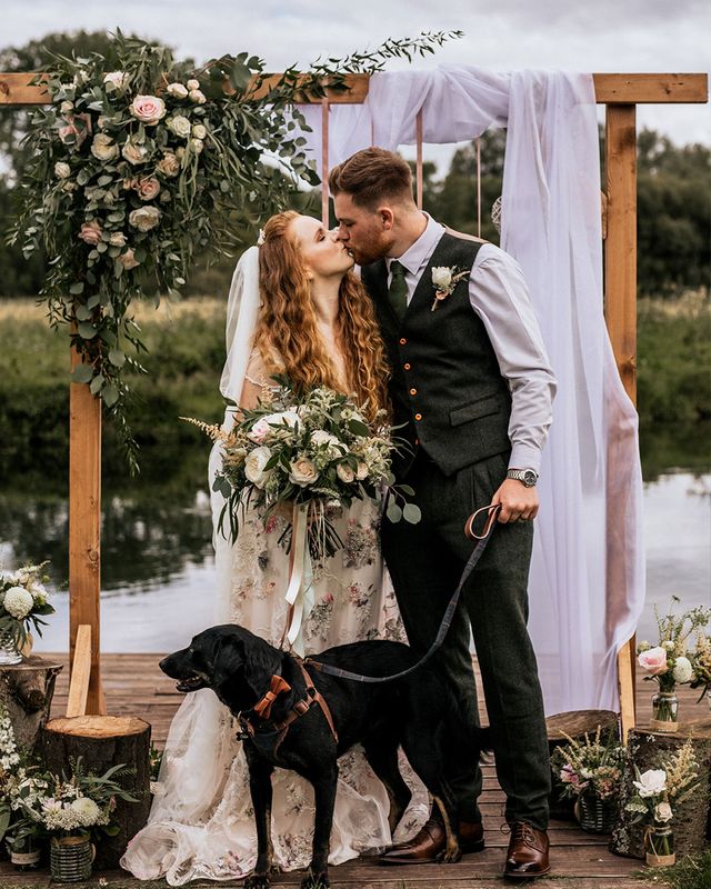 Applique wedding dress