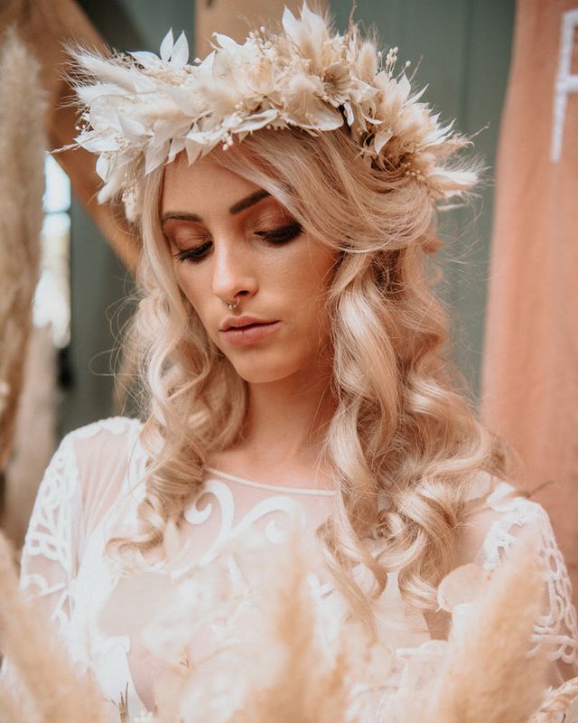 Pampas Grass bouquet hero