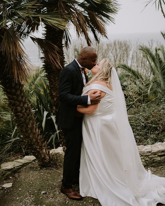 madeleine-clint-pennsylvania-castle-estate-wedding