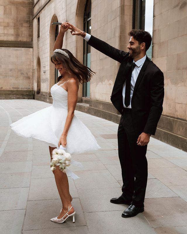 modern-manchester-elopement-with-charlotte-mills