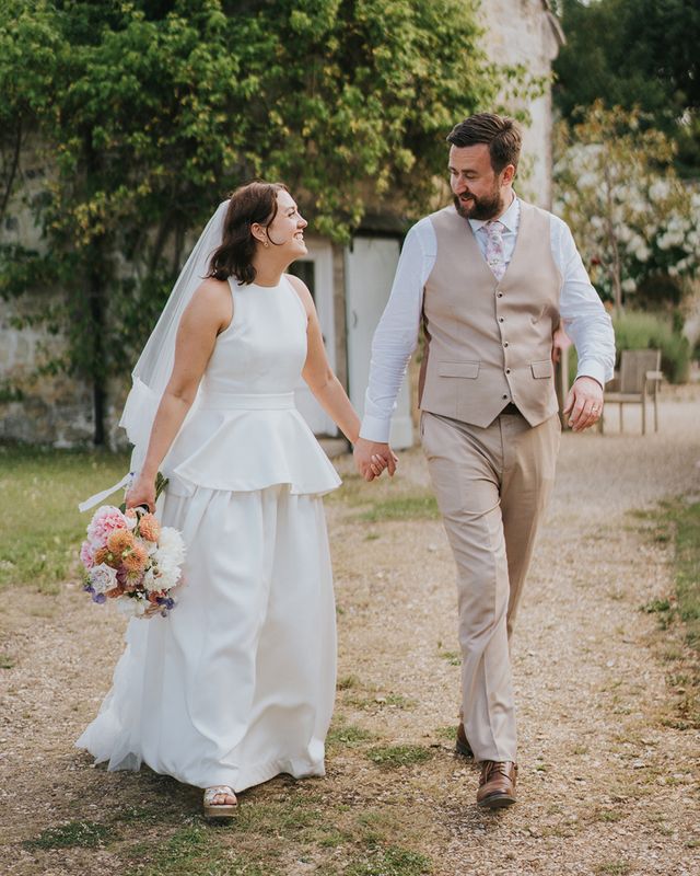 maisie-james-ashley-wood-farm-wedding