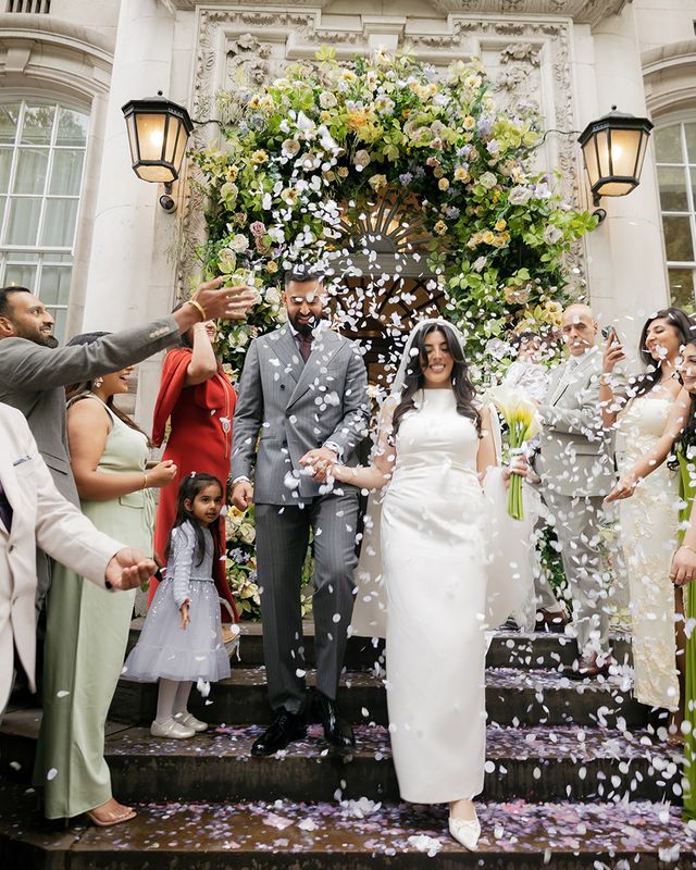 Jessica & Naran's City Chic Chelsea Old Town Hall Wedding