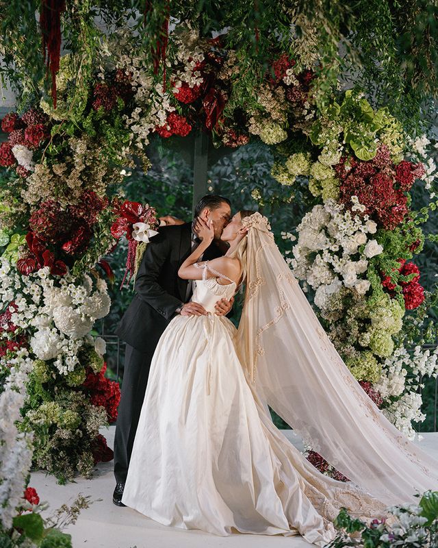 Bilge Yenigül & Cengiz Ünder's Secret Garden Castle Wedding in Rome