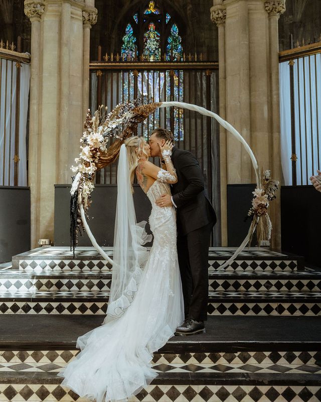 Siân & Tom's Timeless Gothic Vibe Wedding at The Landmark